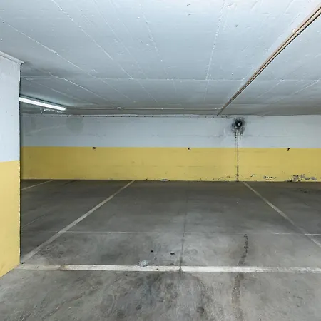 The Canadians Escape ~ Relaxing Portugal Portimão