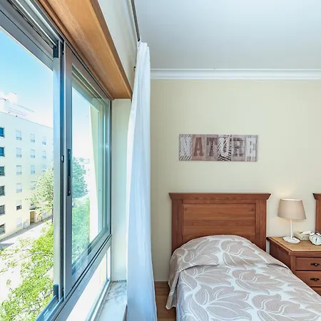 The Canadians Escape ~ Relaxing Portugal * Portimão