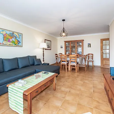 The Canadians Escape ~ Relaxing Portugal Portimão