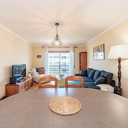 The Canadians Escape ~ Relaxing Portugal Portimão